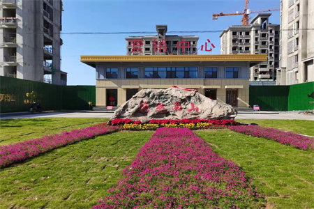 送车位南北通透双阳台，建业壹号城邦旁泰安新城国际，一梯一户